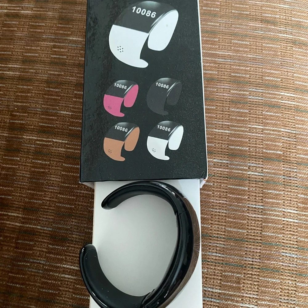 Bluetooth bracelet